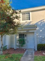 8073 Pacific Beach Dr in Ft. Myers, FL - Building Photo