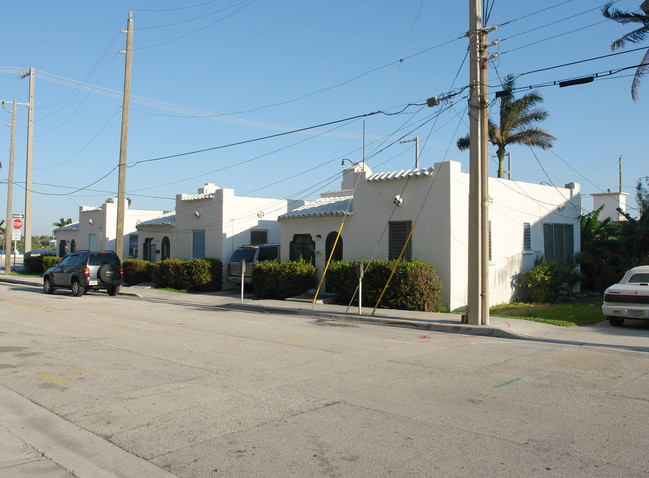 347 Madison St in Hollywood, FL - Building Photo - Building Photo