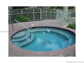 4946 Leeward Ln in Fort Lauderdale, FL - Foto de edificio - Building Photo