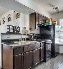 601 Bellaire Dr in Hurst, TX - Building Photo - Building Photo