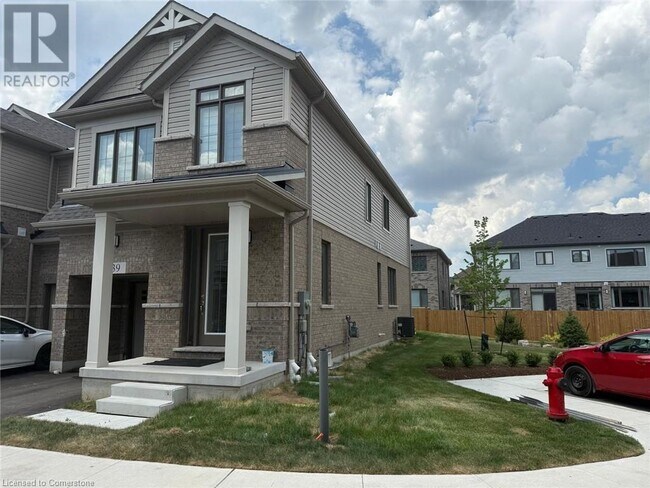 15 Blacklock St in Cambridge, ON - Building Photo - Building Photo