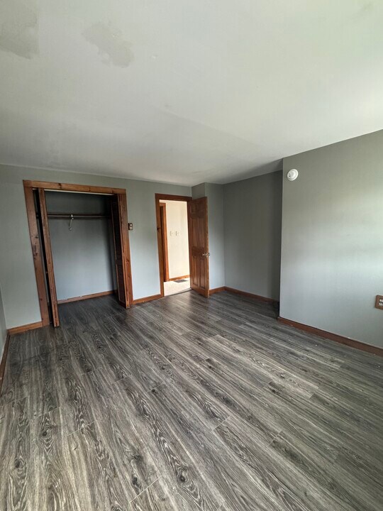 14 Washington Ave in Seymour, CT - Building Photo