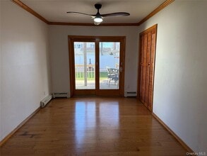 8 William St in Copiague, NY - Foto de edificio - Building Photo