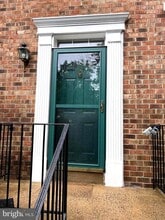 5144 Woodfield Dr in Centreville, VA - Building Photo - Building Photo