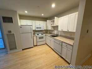 40 Boylston St, Unit 306 in Boston, MA - Building Photo - Building Photo