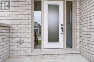124 Armilia Pl in Whitby, ON - Building Photo - Building Photo