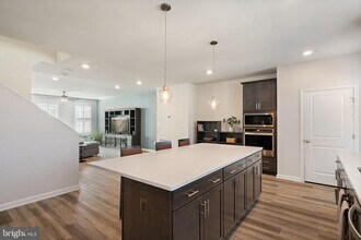 9520 Barnes Lp in Manassas, VA - Building Photo - Building Photo
