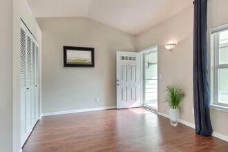 1451 Thompson Cir in Dupont, WA - Building Photo - Building Photo
