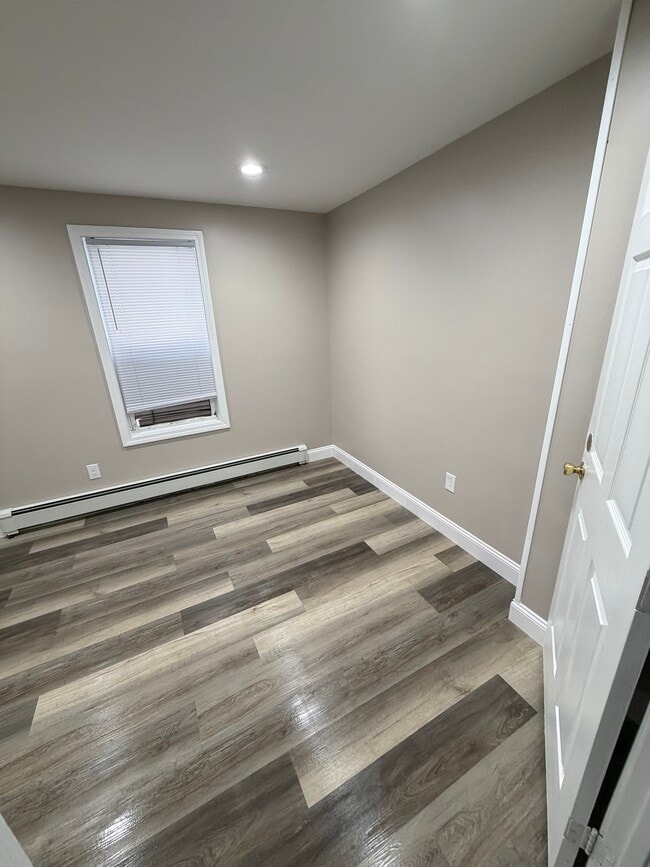 119 Division St, Unit Apt 1st Floor, Unit Apt 1st Floor