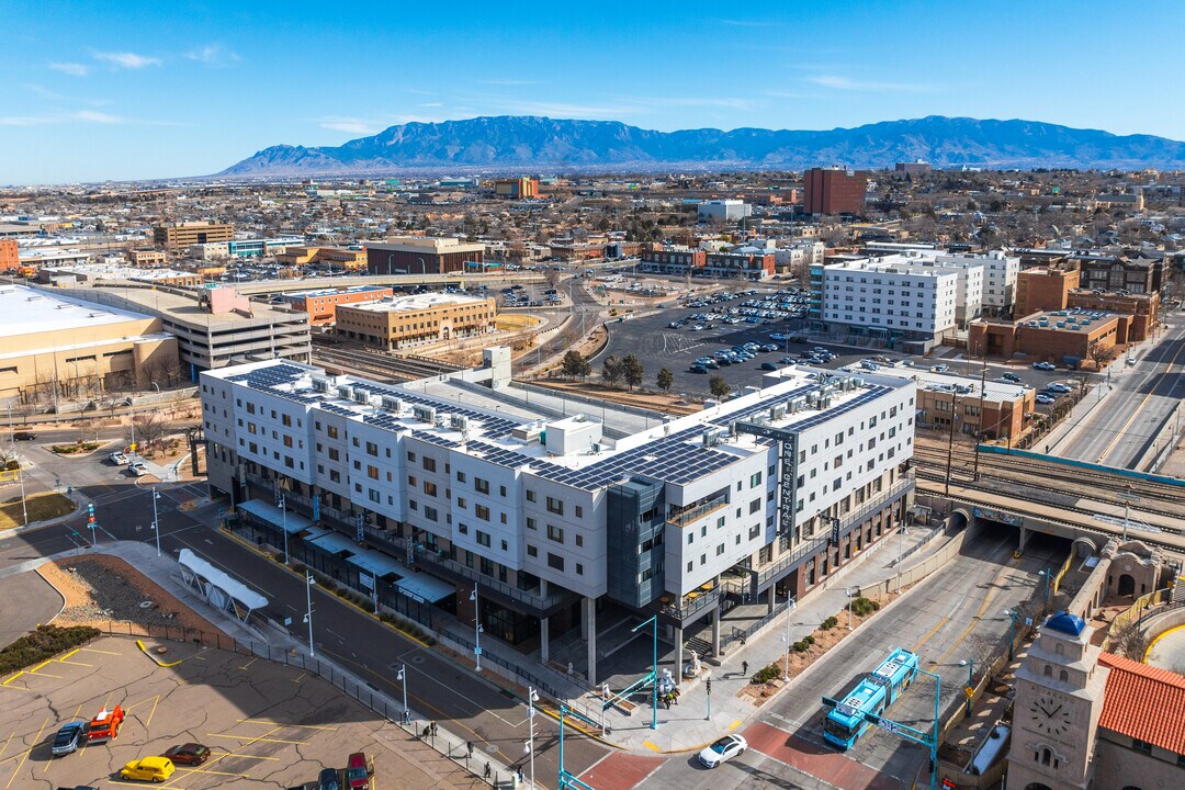 One Central in Albuquerque, NM - Foto de edificio