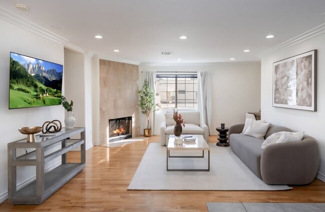 525 N Orange Dr, Unit .5