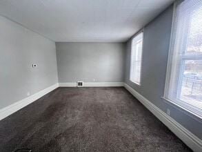 153 Straight Ave SW in Grand Rapids, MI - Building Photo - Building Photo