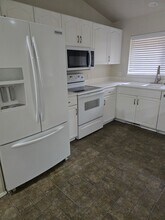 1119 NW C St in Grants Pass, OR - Building Photo - Building Photo