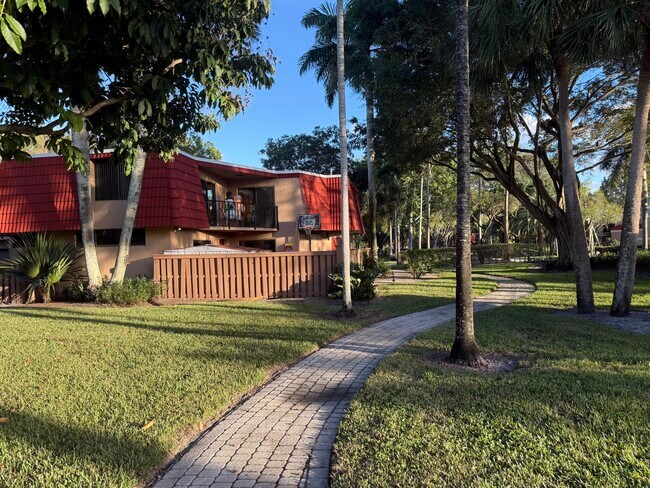 8171 Severn Dr in Boca Raton, FL - Building Photo - Building Photo