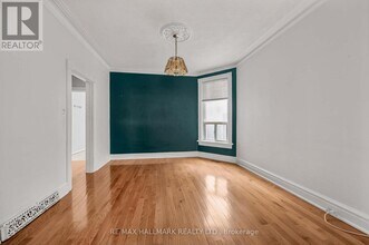 112 Wells St in Toronto, ON - Building Photo - Building Photo