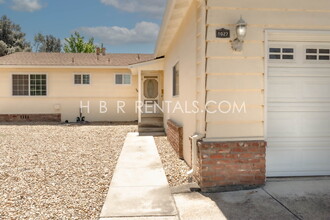 1027 Vía Madrid in Livermore, CA - Building Photo - Building Photo