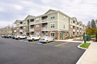 Legends at Whitney Town Center -55+ community in Fairport, NY - Foto de edificio - Building Photo