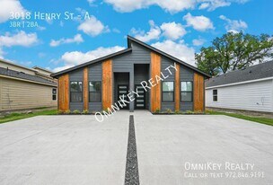 3018 Henry St in Greenville, TX - Building Photo
