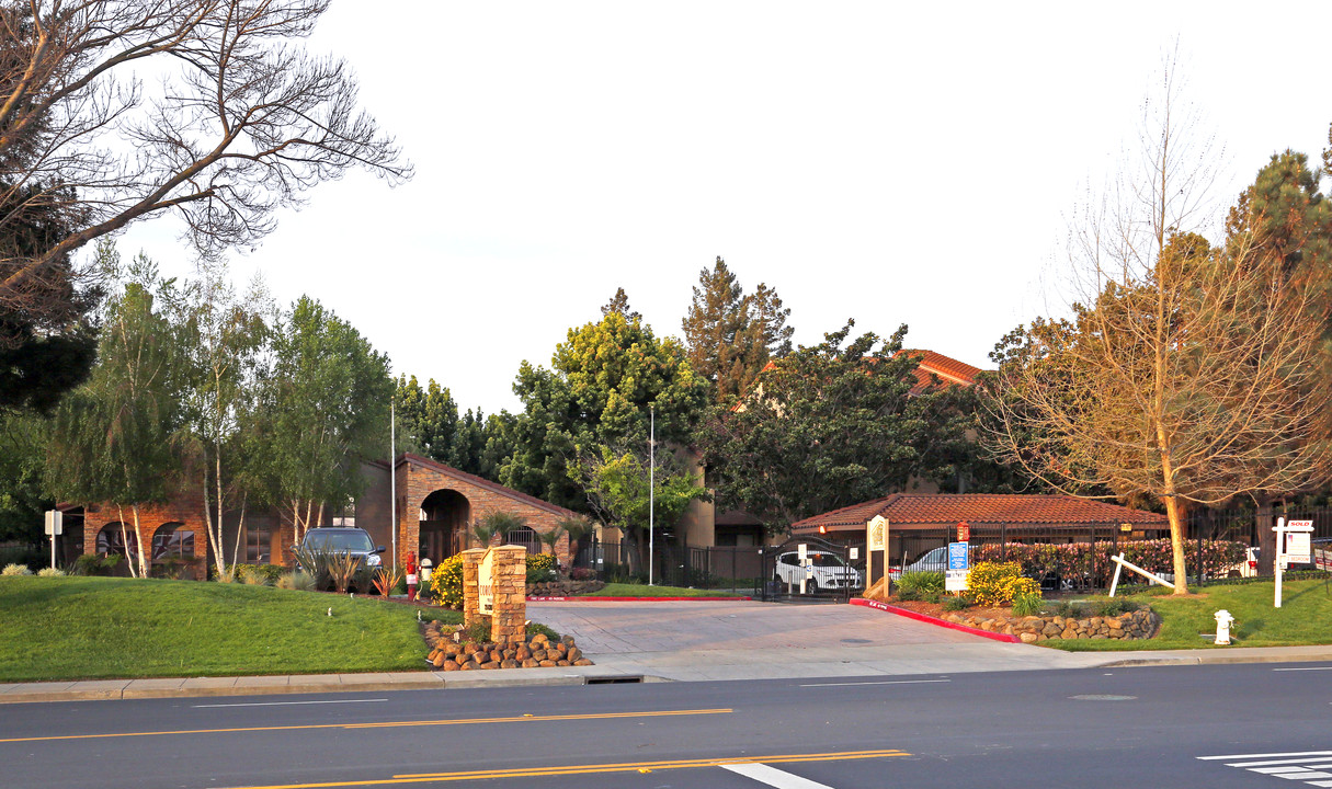 Coronado Villas in Santa Clara, CA - Building Photo