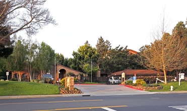 Coronado Villas in Santa Clara, CA - Building Photo - Building Photo
