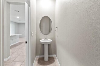 17637 Crescent Moon Lp in Lakewood Ranch, FL - Building Photo - Building Photo