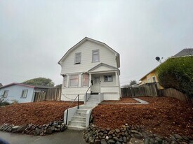2015 B St in Eureka, CA - Building Photo