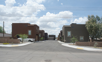 3037 N Estrella Ave in Tucson, AZ - Foto de edificio - Building Photo