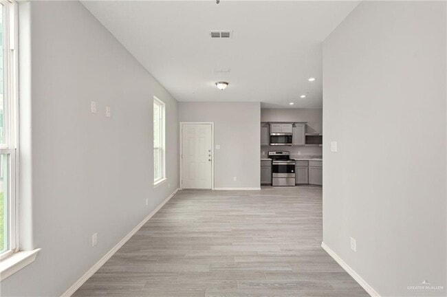 11 S Cynthia St in McAllen, TX - Building Photo - Building Photo