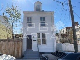 208 Liberty Ct in York, PA - Building Photo