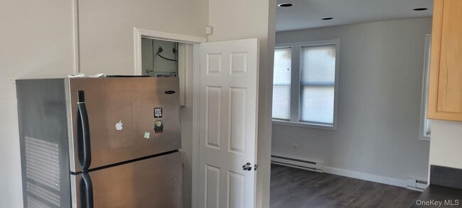 194 Jericho Tpke in Floral Park, NY - Building Photo - Building Photo