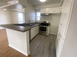 1835 Grant Ave, Unit B in Redondo Beach, CA - Foto de edificio - Building Photo