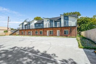 515 S 1st St in Sherman, TX - Building Photo