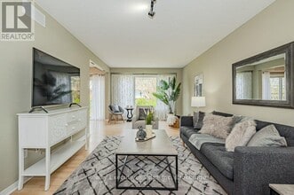 5 Camm Crescent in Guelph, ON - Building Photo - Building Photo