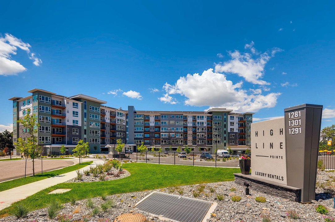 High Line Pointe in Denver, CO - Building Photo