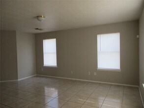 12846 Colony Heath Ln in Houston, TX - Foto de edificio - Building Photo