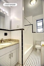 315 W 102nd St in New York, NY - Building Photo - Building Photo