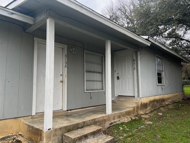 810 Hazelton St in San Marcos, TX - Foto de edificio