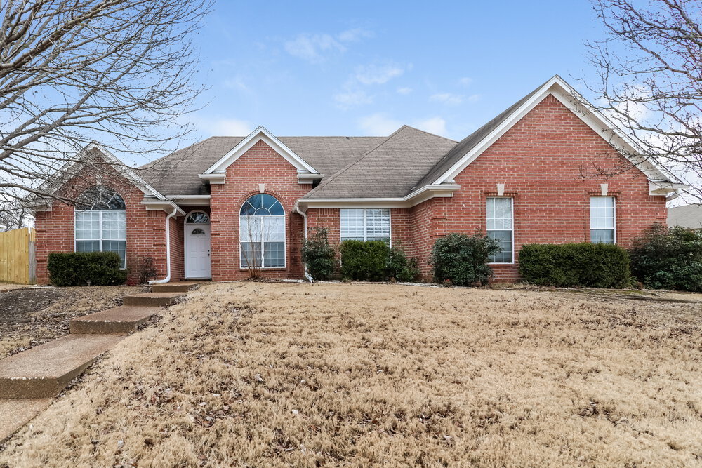 1102 Stable Run Dr in Cordova, TN - Building Photo