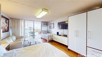 445 Seaside Ave in Honolulu, HI - Building Photo