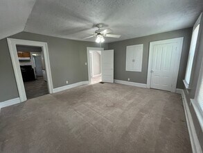 512 E Masterson Ave-Unit -Apt 201 in Fort Wayne, IN - Building Photo - Building Photo