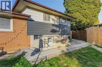 19 Elm Ridge Dr in Kitchener, ON - Building Photo - Building Photo