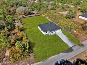 517 Johns Ave in Lehigh Acres, FL - Building Photo - Building Photo