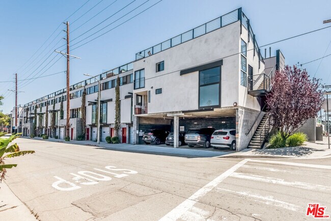1113 Electric Ave in Los Angeles, CA - Building Photo - Building Photo