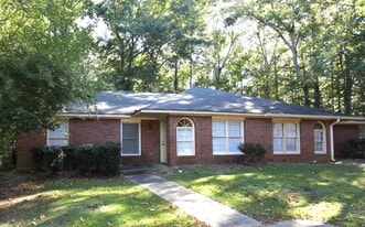 1405 Kurt Cir in Auburn, AL - Building Photo