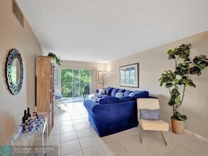 2003 Granada Dr in Coconut Creek, FL - Building Photo - Building Photo