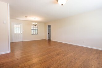 131 Green Dr in Troy, AL - Building Photo - Building Photo