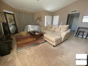 12215 S 45th St in Phoenix, AZ - Building Photo - Building Photo