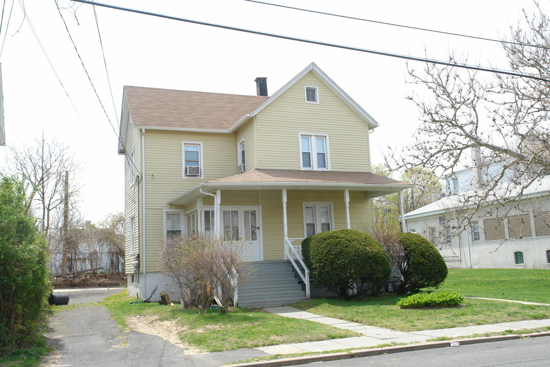 138 Garfield Ave in Long Branch, NJ - Building Photo