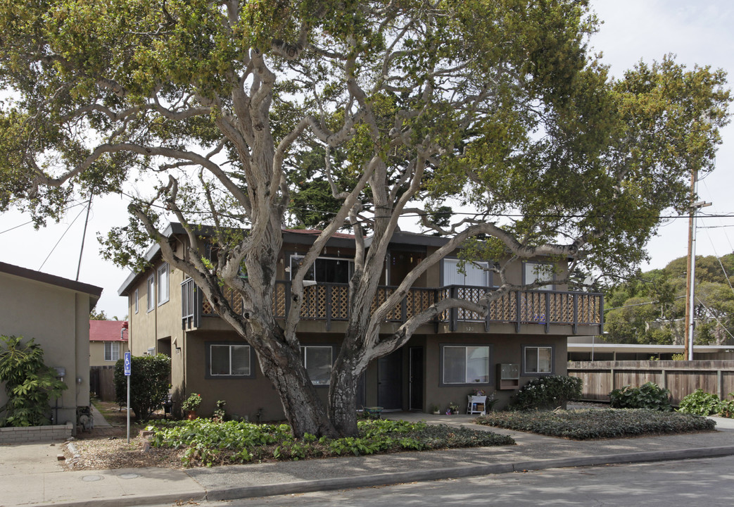 520 Ramona Ave in Monterey, CA - Foto de edificio