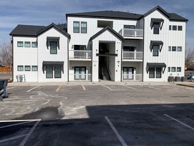 property at 5250 W Arizona Ave